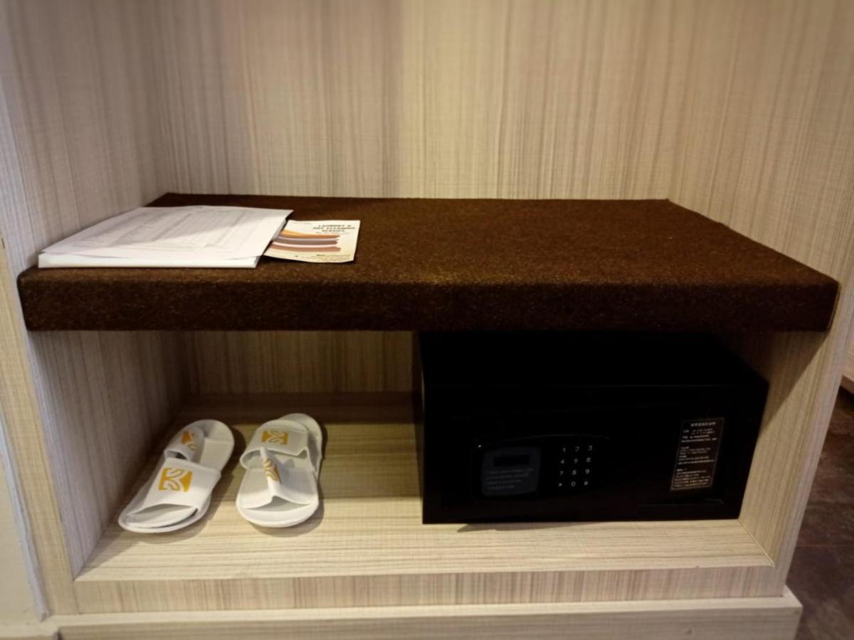 Grand Kolopaking Hotel Kebumen Zewnętrze zdjęcie