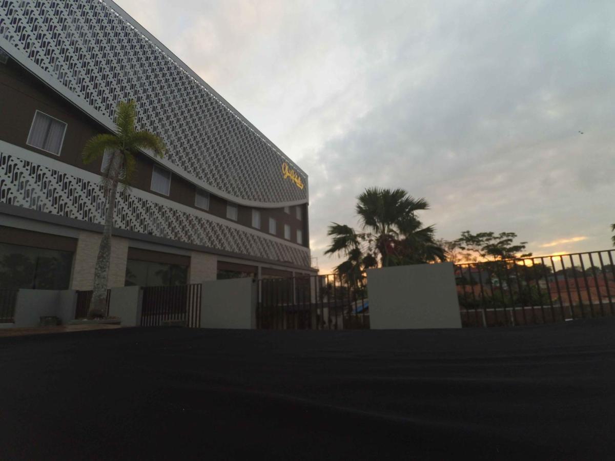 Grand Kolopaking Hotel Kebumen Zewnętrze zdjęcie